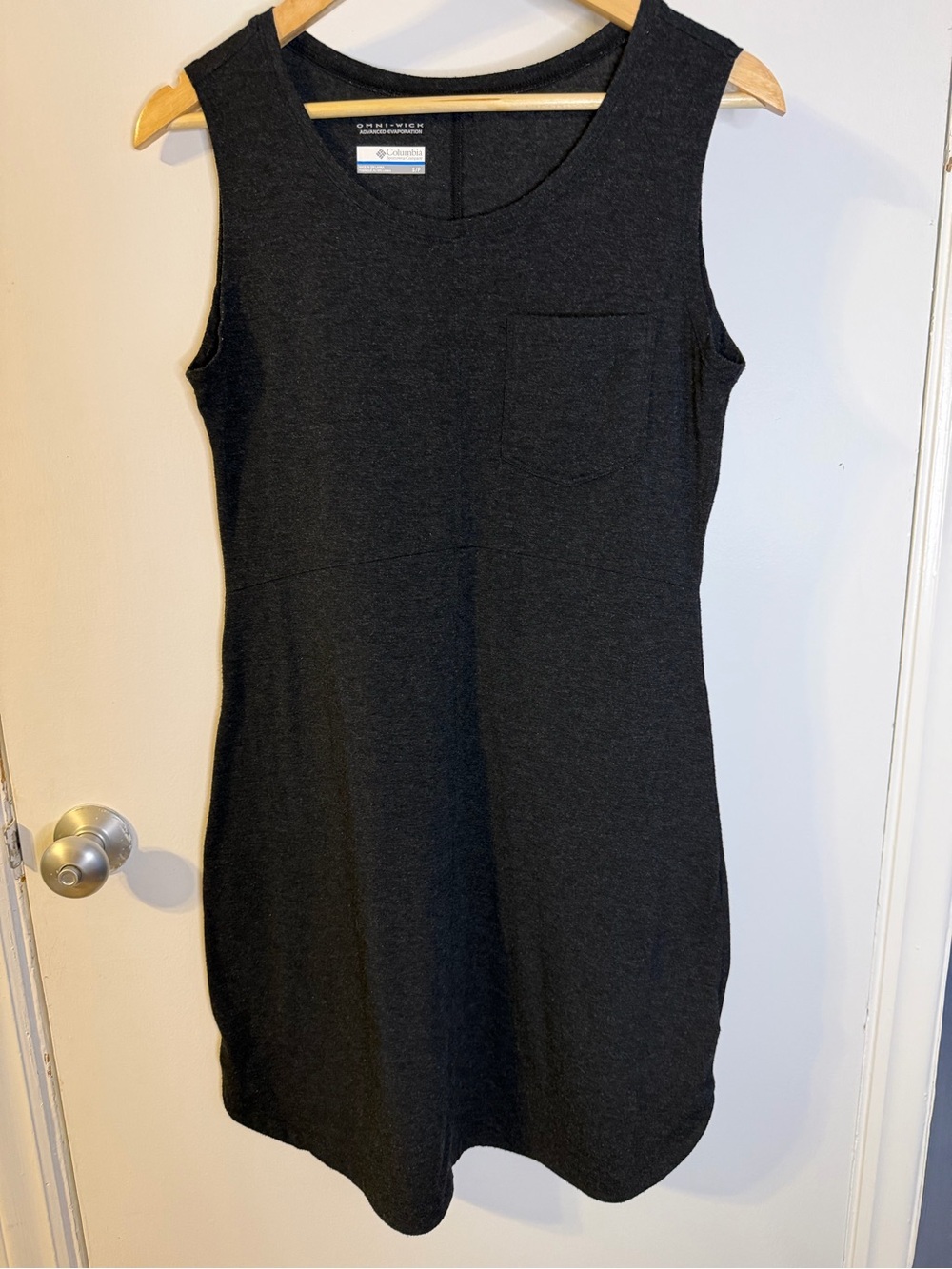 Columbia Women's Black Sleeveless Shift Dress with Chest Pocket Small Petite